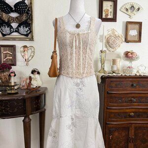 Dainty twee whimsical floral flared midi skirt